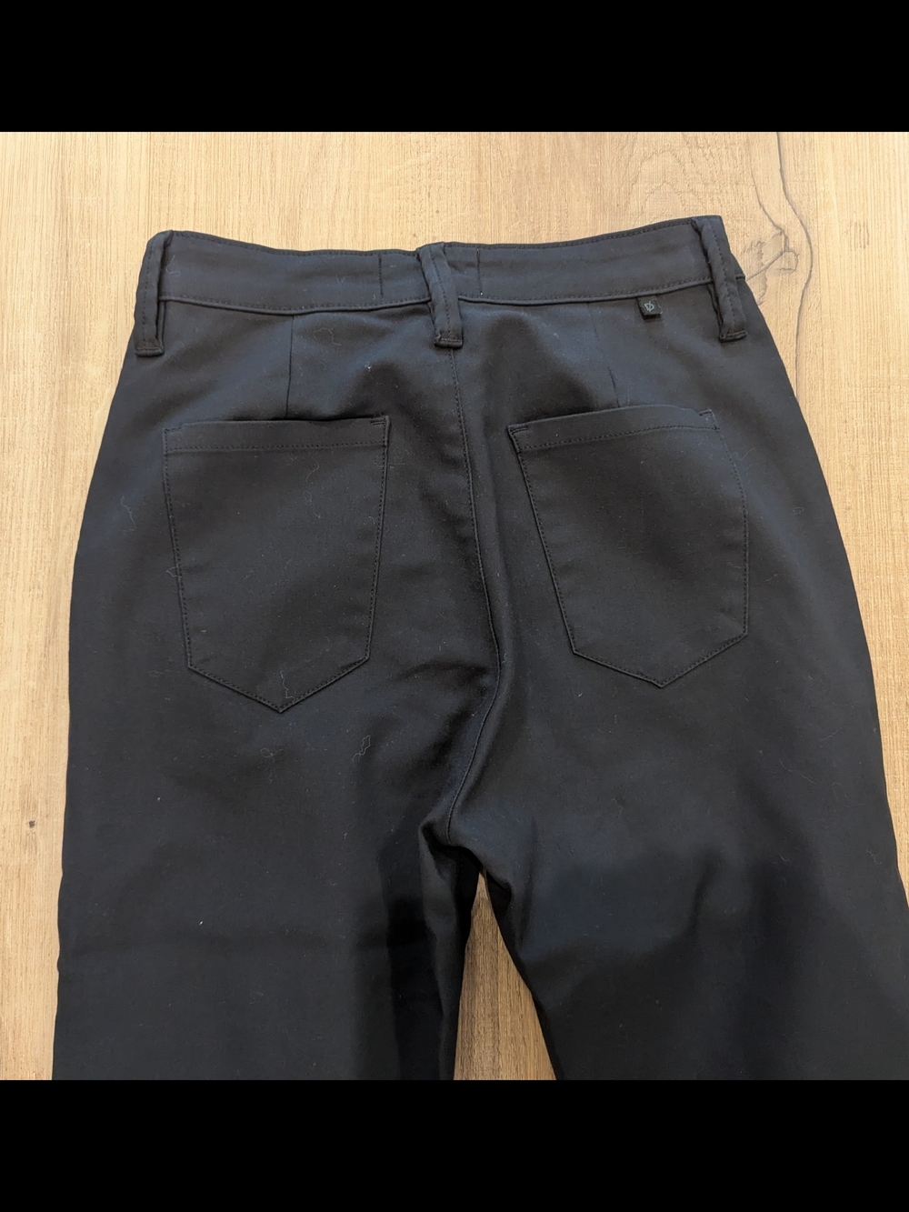 DU/ER Black Flared Jeans — Sleek Women's - Picture 5 of 8